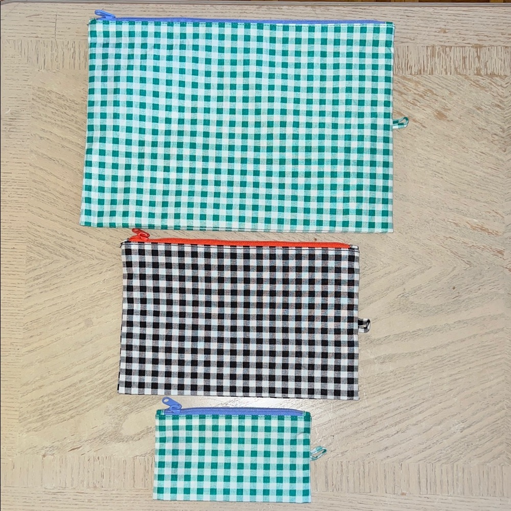 BAGGU Go Pouch Set in Gingham